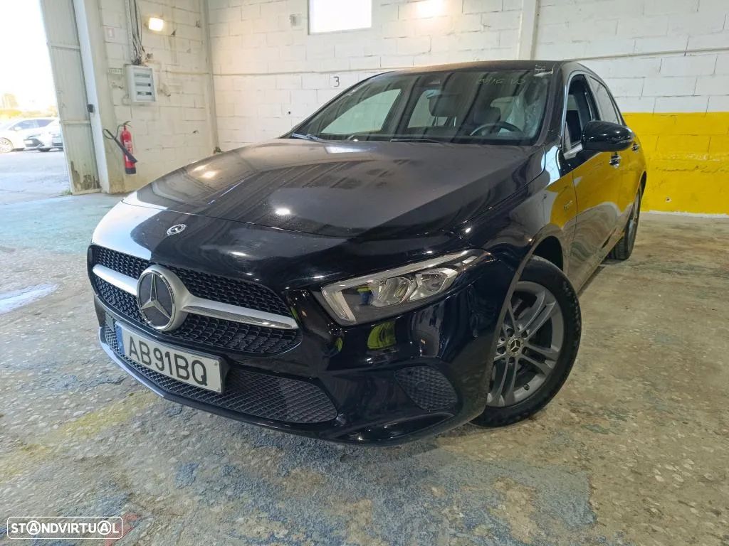 Mercedes-Benz A 250 e Style Plus - 1