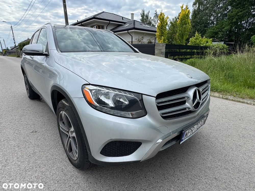 Mercedes-Benz GLC 300 4Matic 9G-TRONIC Exclusive - 3