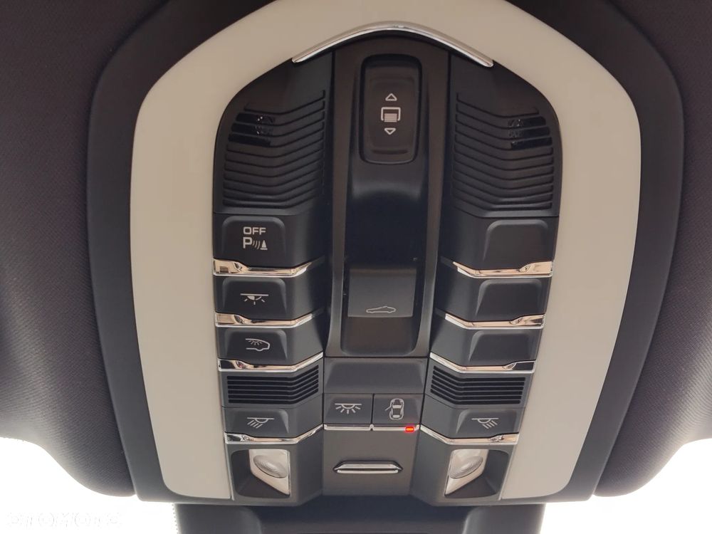 Porsche Macan Standard - 16