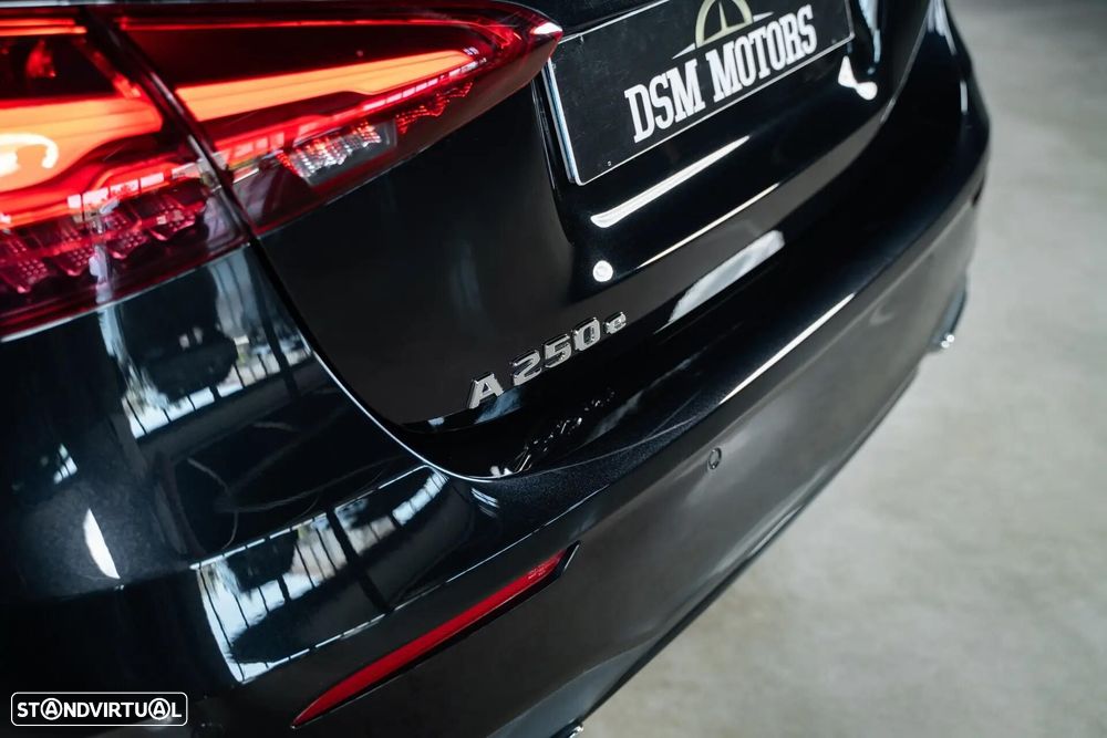 Mercedes-Benz A 250 e AMG Line - 9