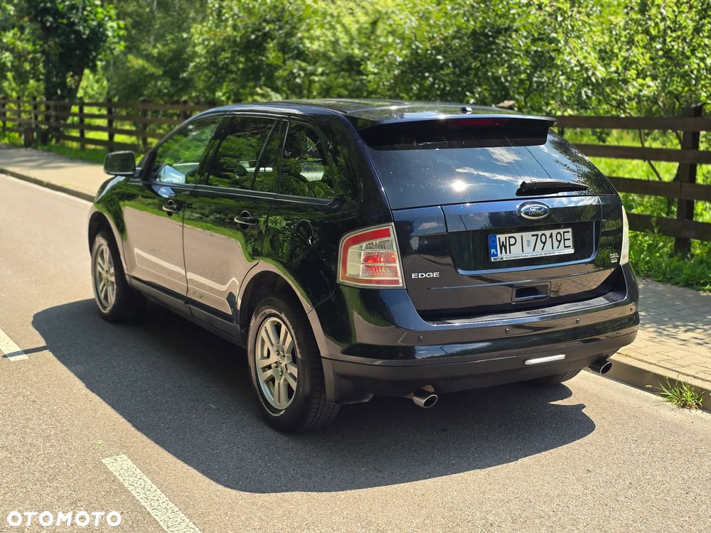 Ford Edge 3.5 SE - 17