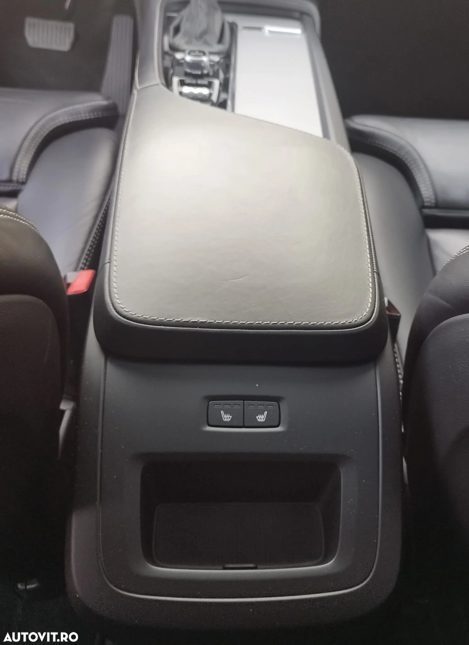 Volvo XC 90 D5 AWD Geartronic Momentum - 24