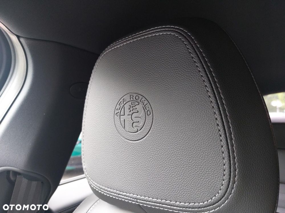 Alfa Romeo Giulia 2.2 D Turbo Veloce Q4 - 27