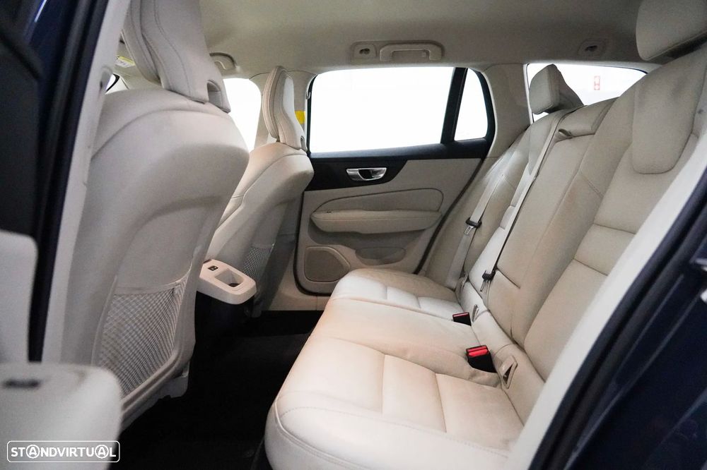 Volvo V60 Cross Country 2.0 B4 Geartronic - 8