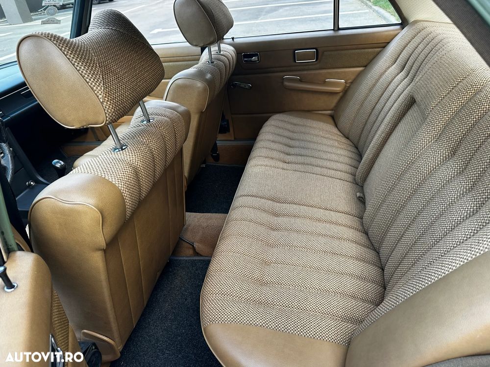 Mercedes-Benz W115 - 13