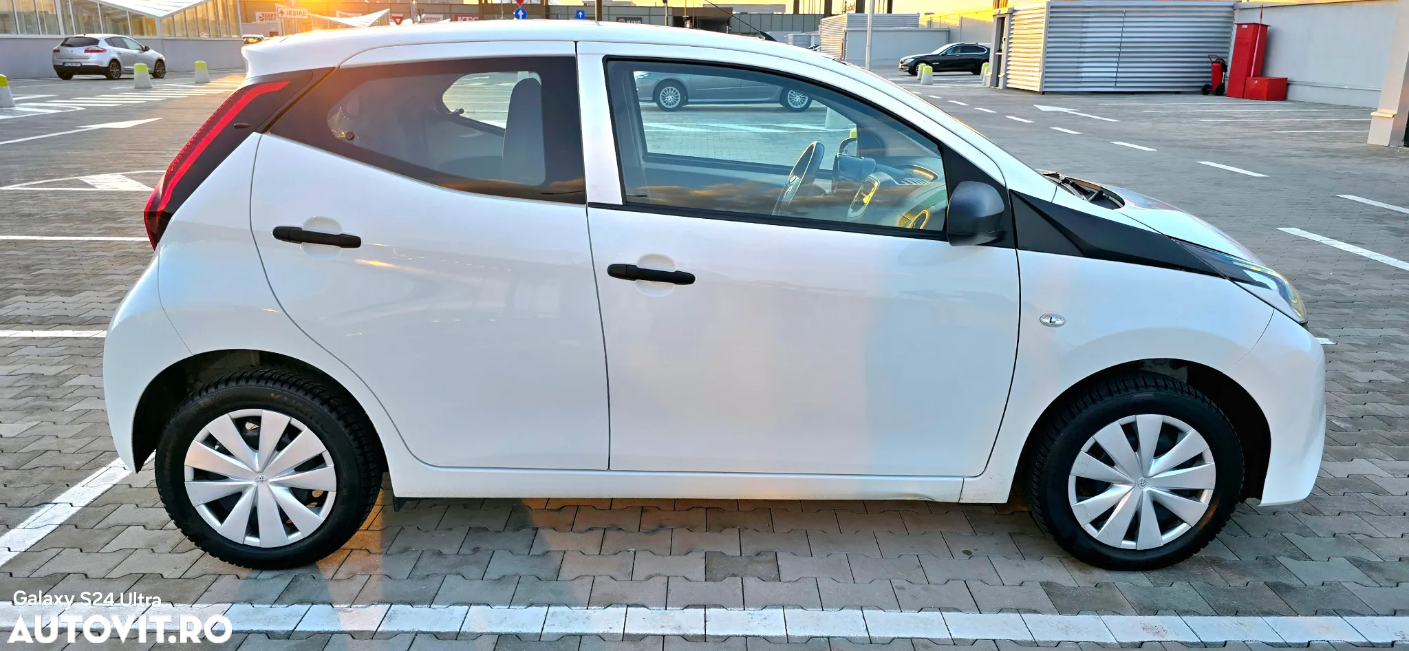 Toyota Aygo 1.0 VVY-I 5 usi X-connect - 12