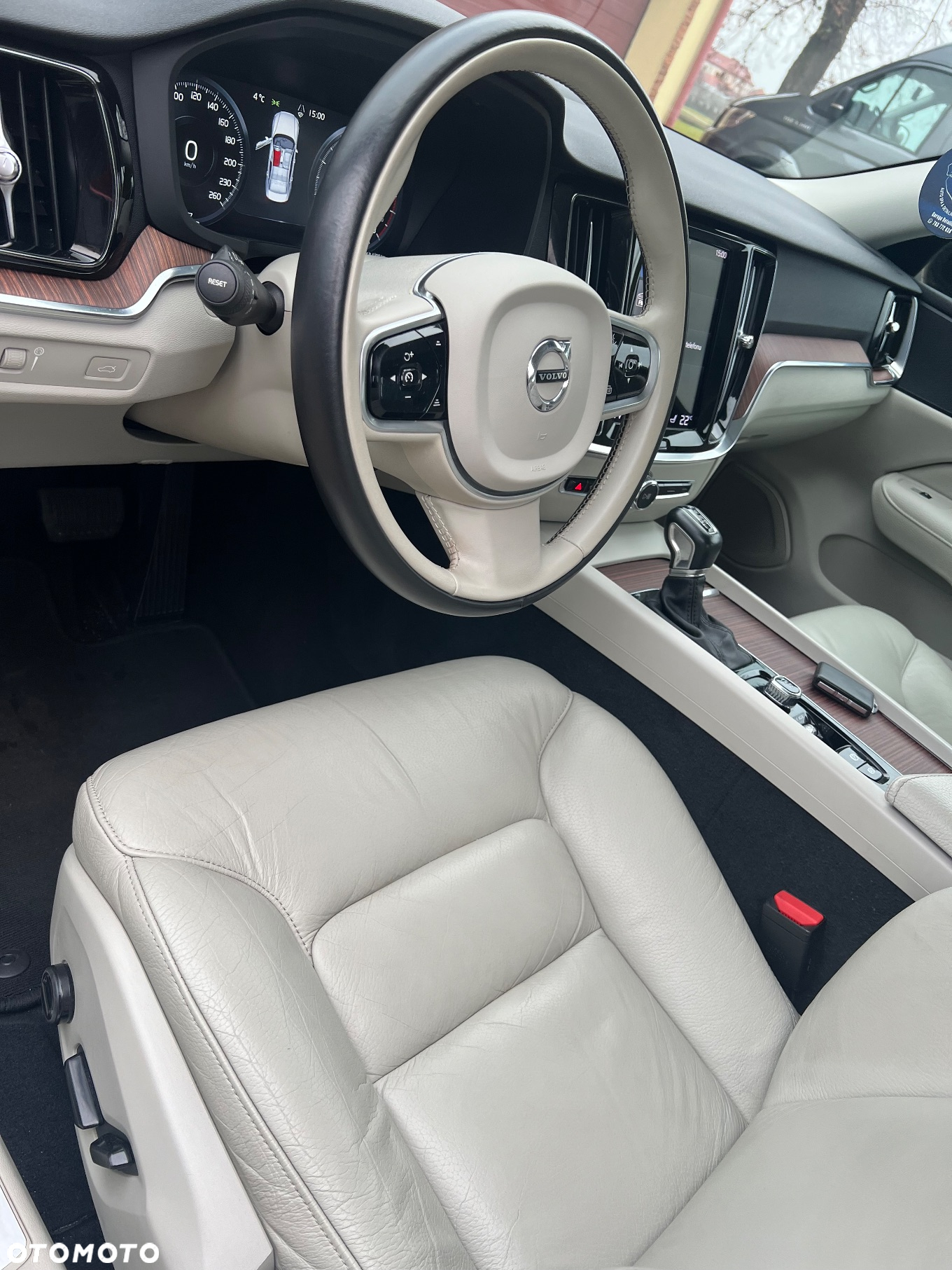 Volvo S60 T5 AWD Momentum Pro - 9