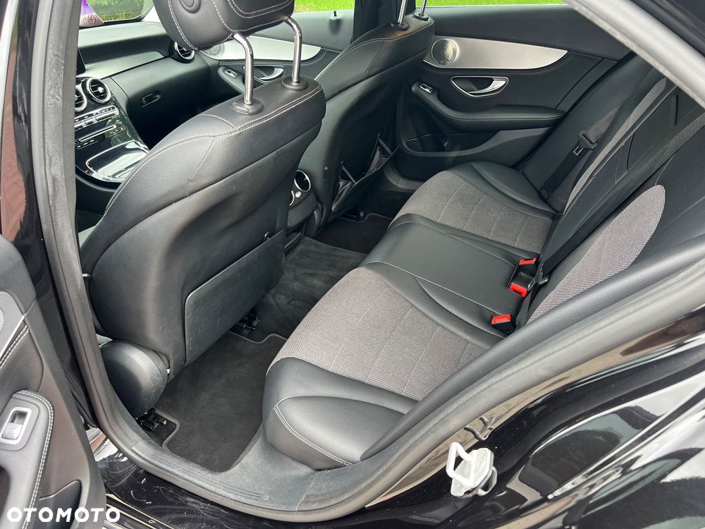Mercedes-Benz Klasa C 250 7G-TRONIC - 16