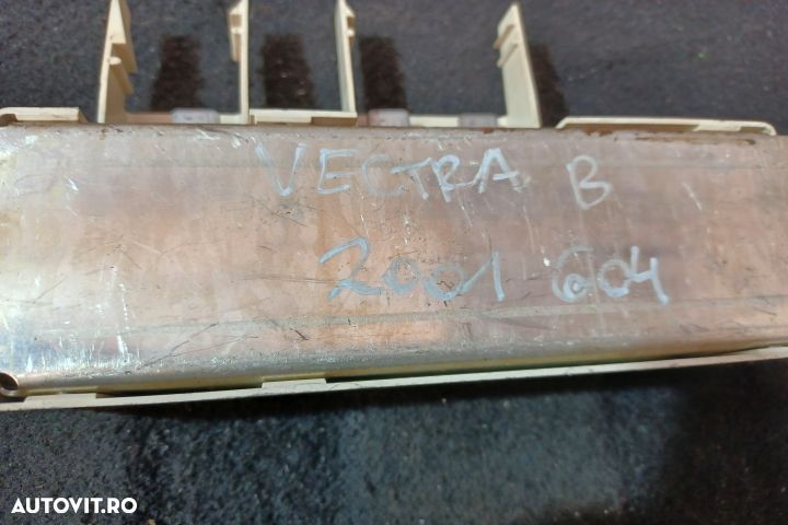 Amplificator antena radio 921720-001 921720001 90462593 921720-001 92 - 3