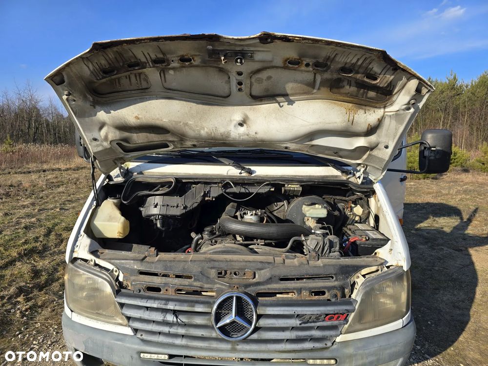 Mercedes-Benz Sprinter - 12