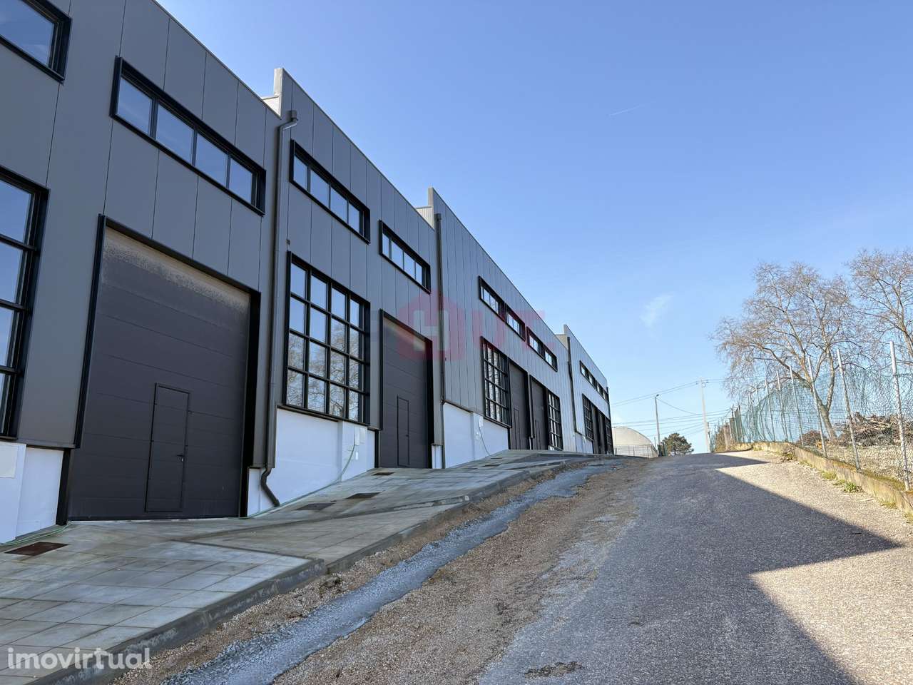 Armazem 150 M2 + 54 Logradouro Vila Meã | Amarante | - Grande imagem: 2/10