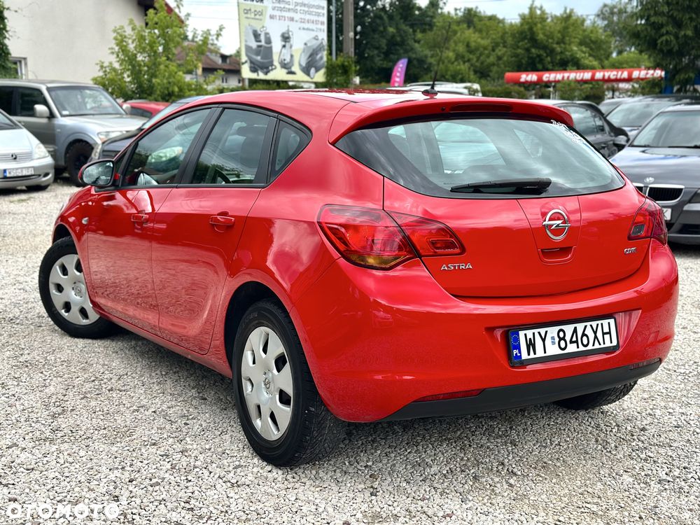 Opel Astra - 2