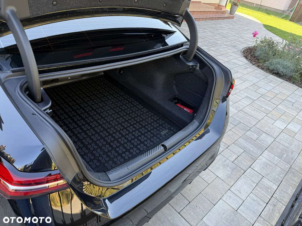 BMW Seria 5 520d xDrive mHEV M Sport - 9