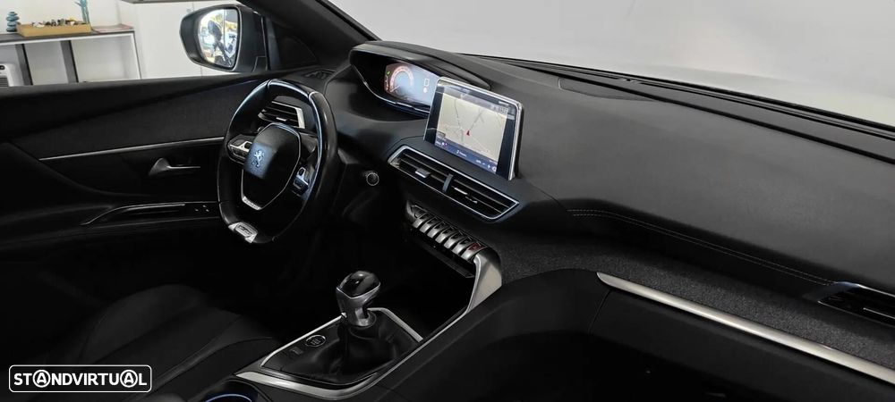 Peugeot 5008 1.5 BlueHDi GT Line - 28