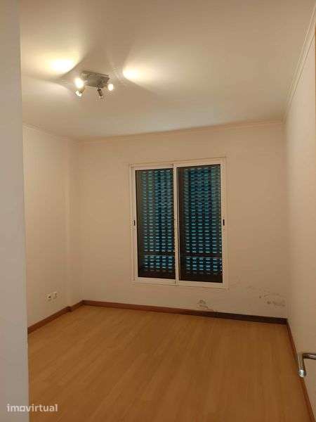 Arrendam-se apartamentos T2 - Grande imagem: 3/5