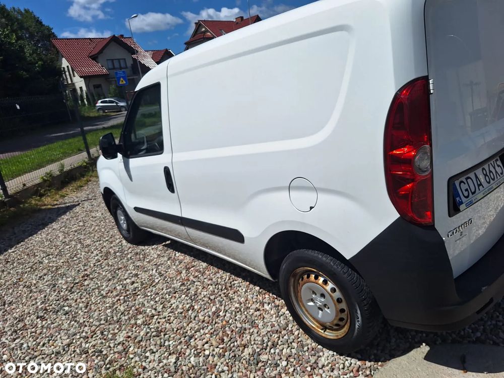 Opel COMBO - 4