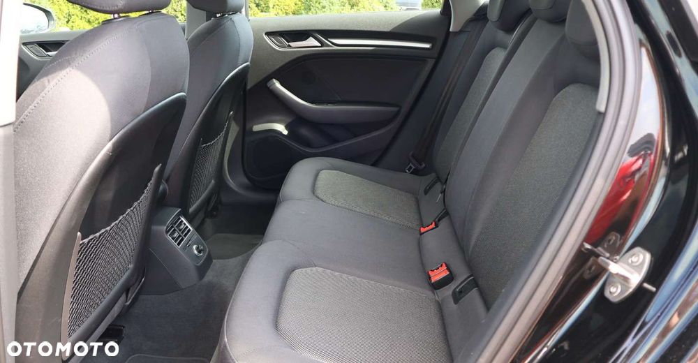 Audi A3 Sportback - 19