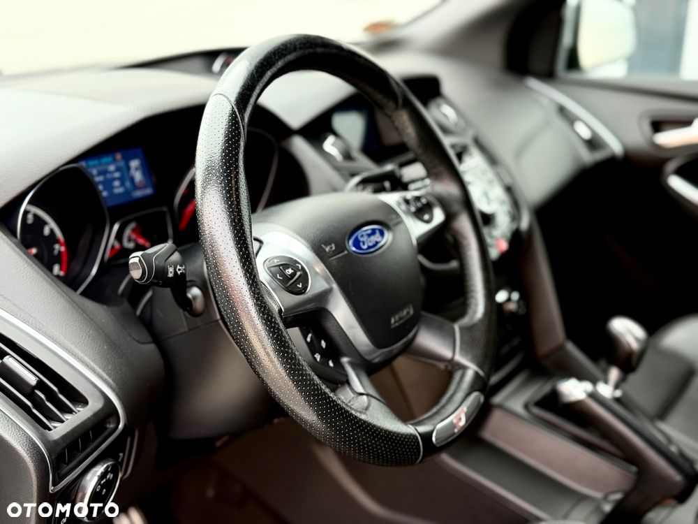 Ford Focus 2.0 EcoBoost ST mit Leder-Sport-Paket - 23