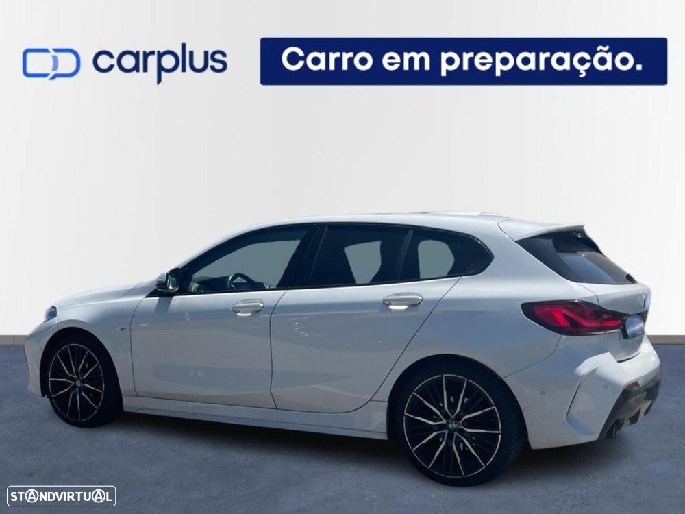 BMW 118 i Pack Desportivo M Auto - 2