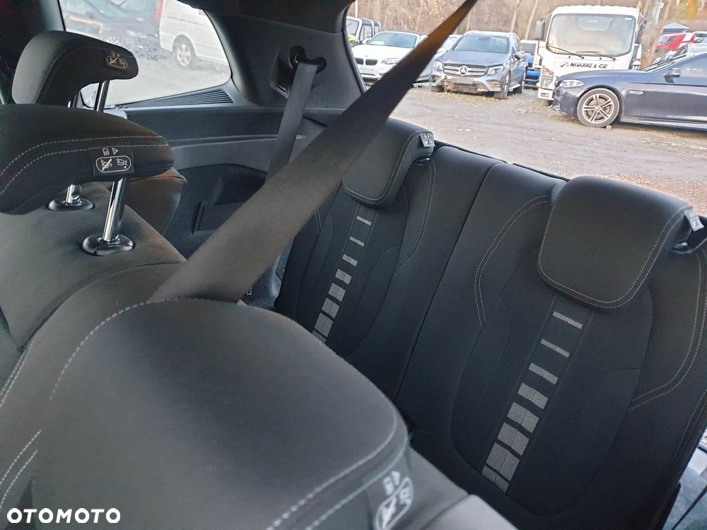 BMW Seria 2 216d - 8
