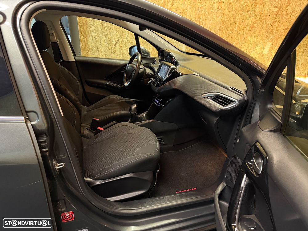 Peugeot 208 PureTech 110 Stop & Start Allure - 11