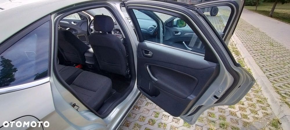 Ford Mondeo 2.0 Titanium - 16