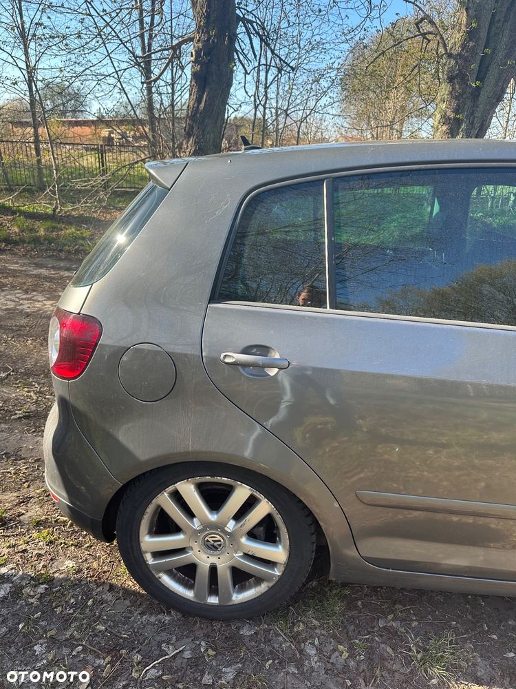 Volkswagen Golf Plus 2.0 TDI Comfortline - 8