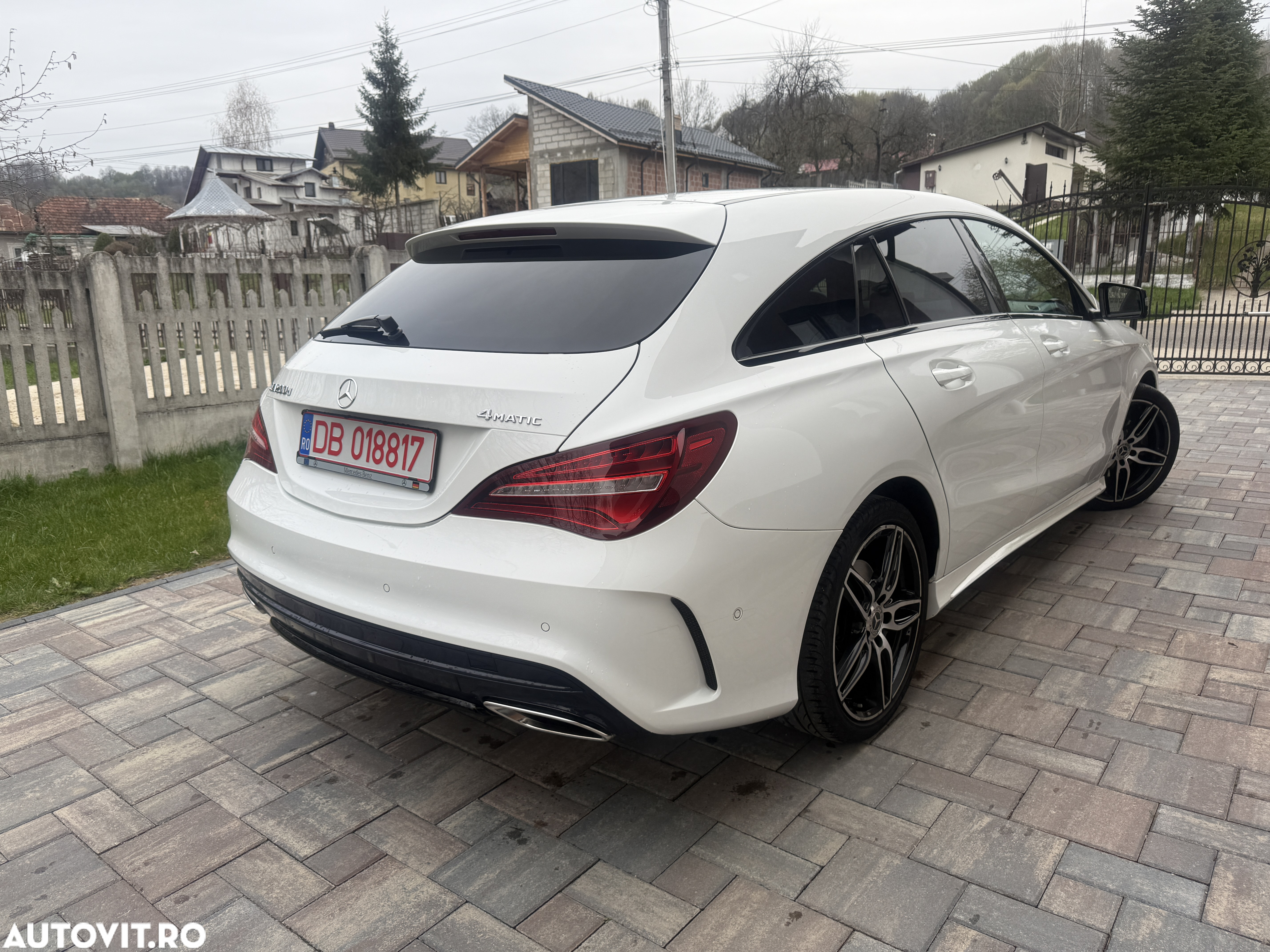 Mercedes-Benz CLA Shooting Brake 200 (CDI) d 4Matic 7G-DCT AMG Line - 4