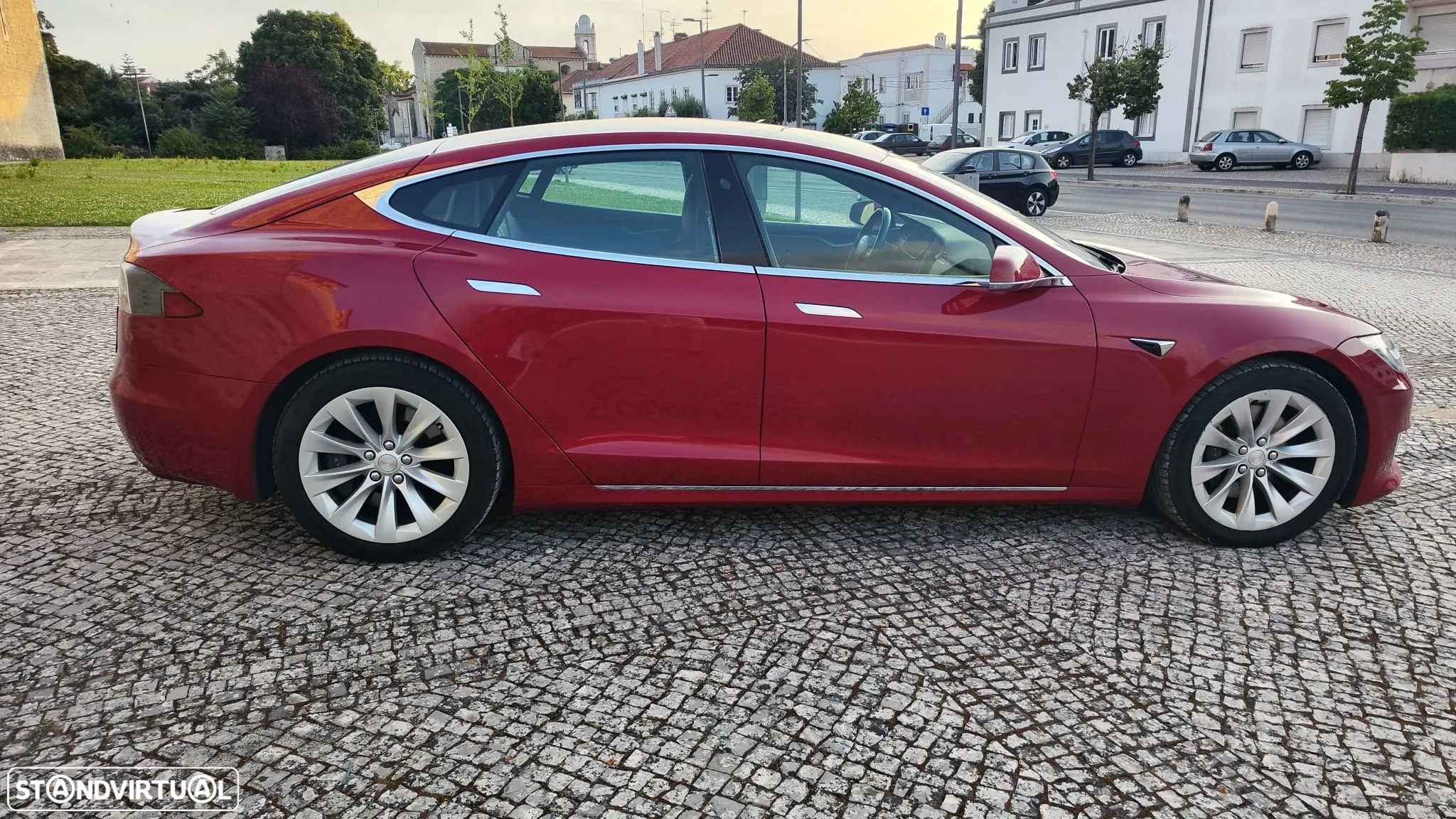 Tesla Model S Long Range - 7
