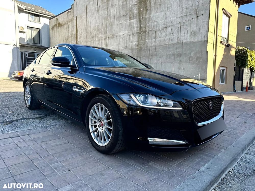 Jaguar XF 20d RWD Prestige - 4