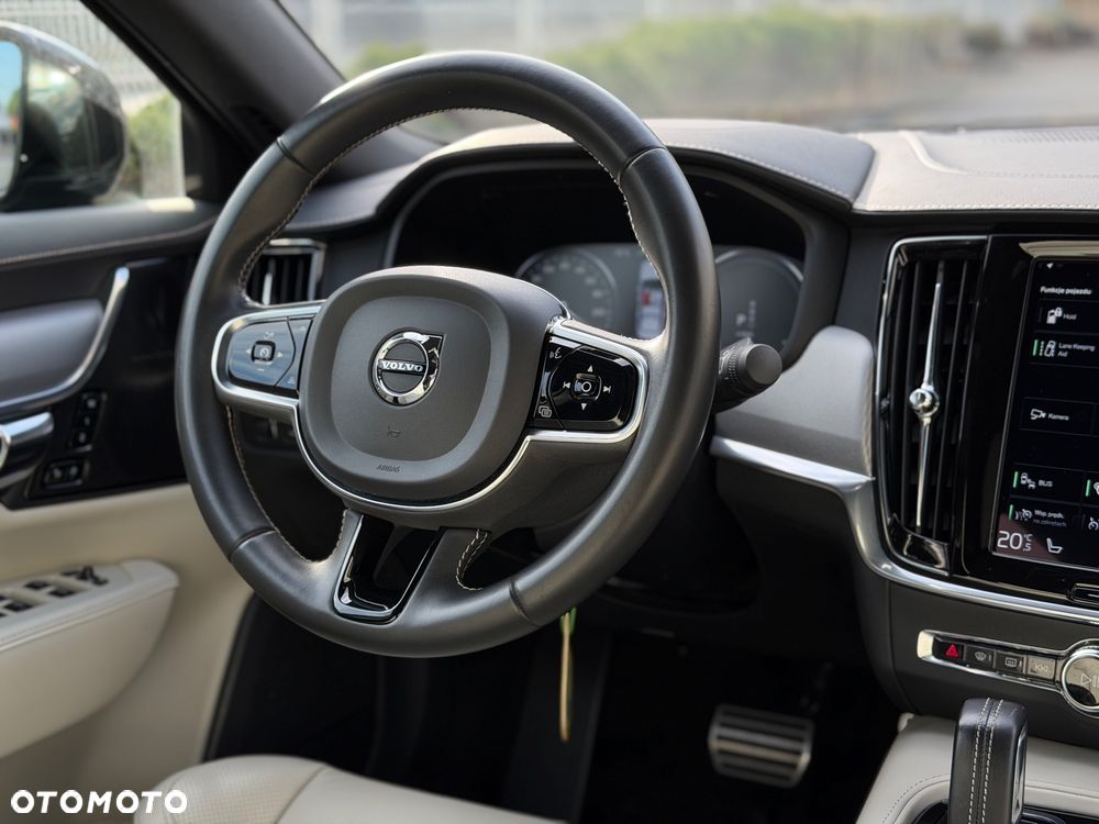 Volvo S90 - 13