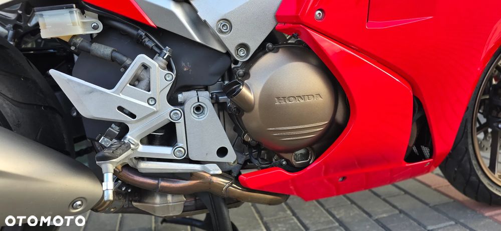 Honda VFR - 22