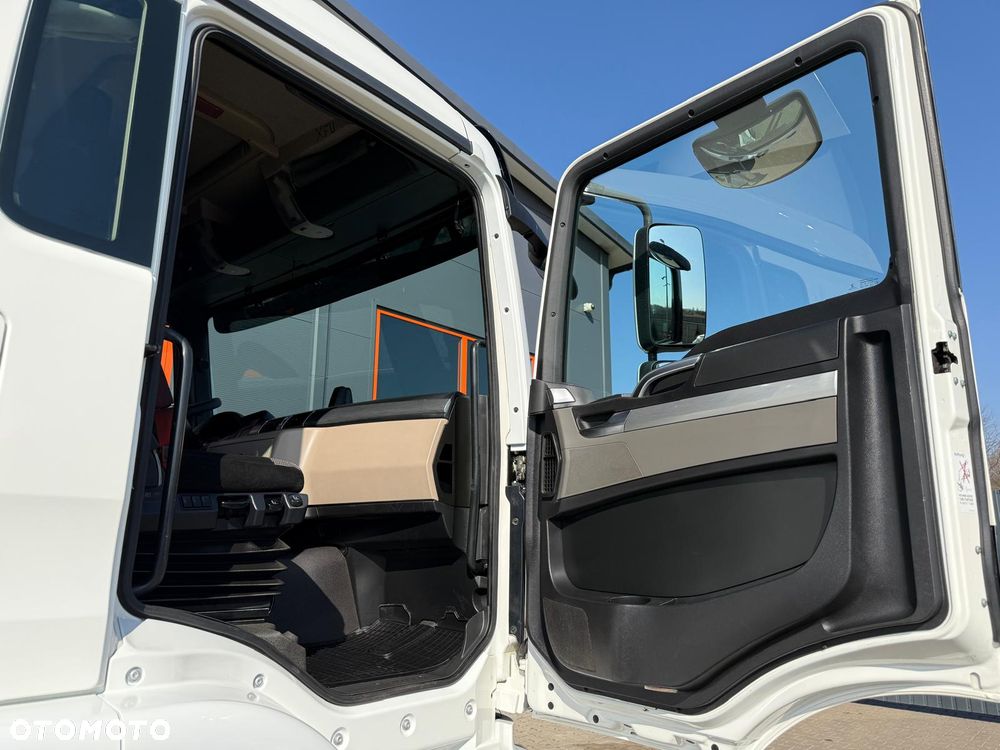 MAN TGM TGS TGX 26.320 chłodnia multitemperatura  22Epal // sypialka // oś skrętna - 23