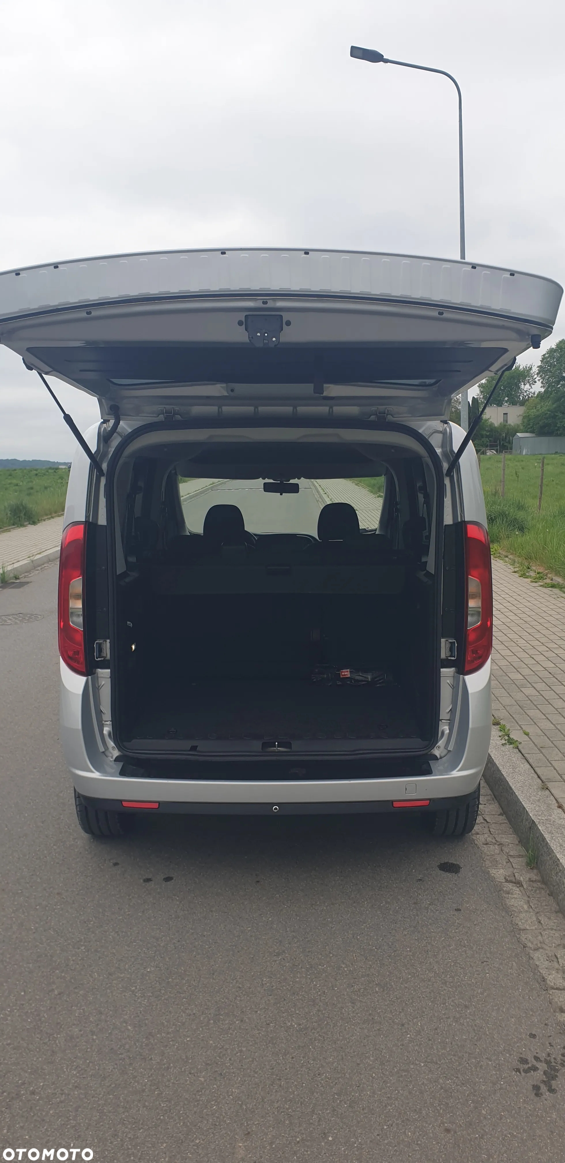 Fiat Doblo 1.6 Multijet 16V Lounge - 10
