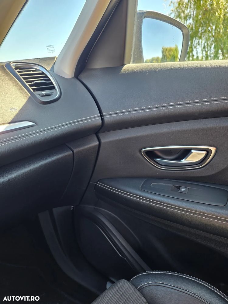 Renault Scenic - 26