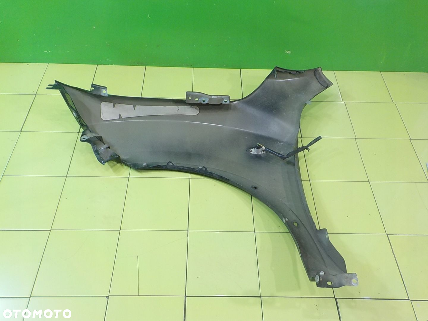 NISSAN JUKE I F15 1.6 B 12r 5D blotnik prawy przod - 2