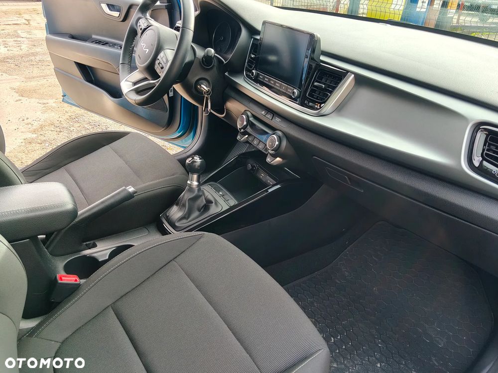 Kia Rio 1.2 L - 4