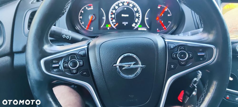 Opel Insignia - 28