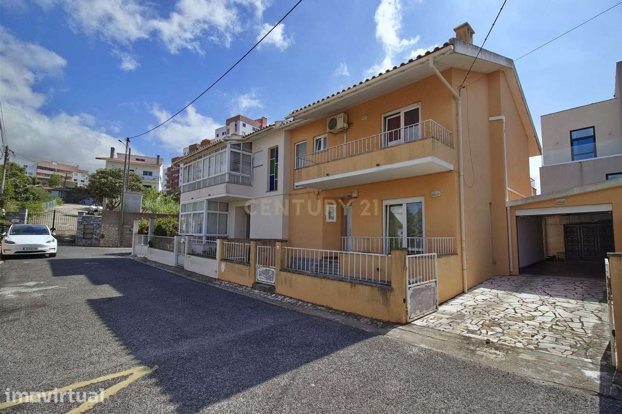 Moradia T3 com Sótão e Garagem – Penedo, São Domingos de Rana (Cascais - Grande imagem: 2/41