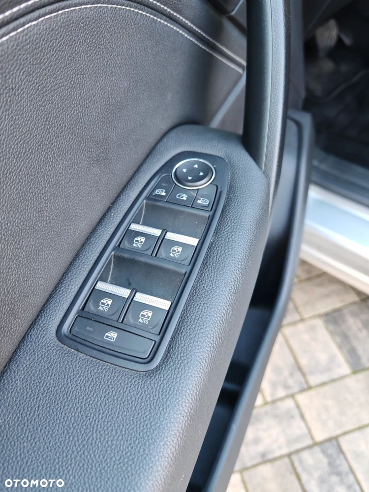 Renault Captur E-TECH Full 145 TECHNO - 16