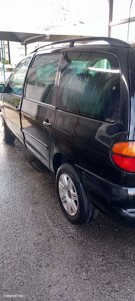 VW Sharan 1.9 TDi Confortline 7L - 3