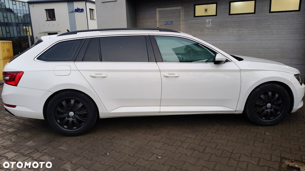 Skoda Superb 2.0 TDI Ambition - 3