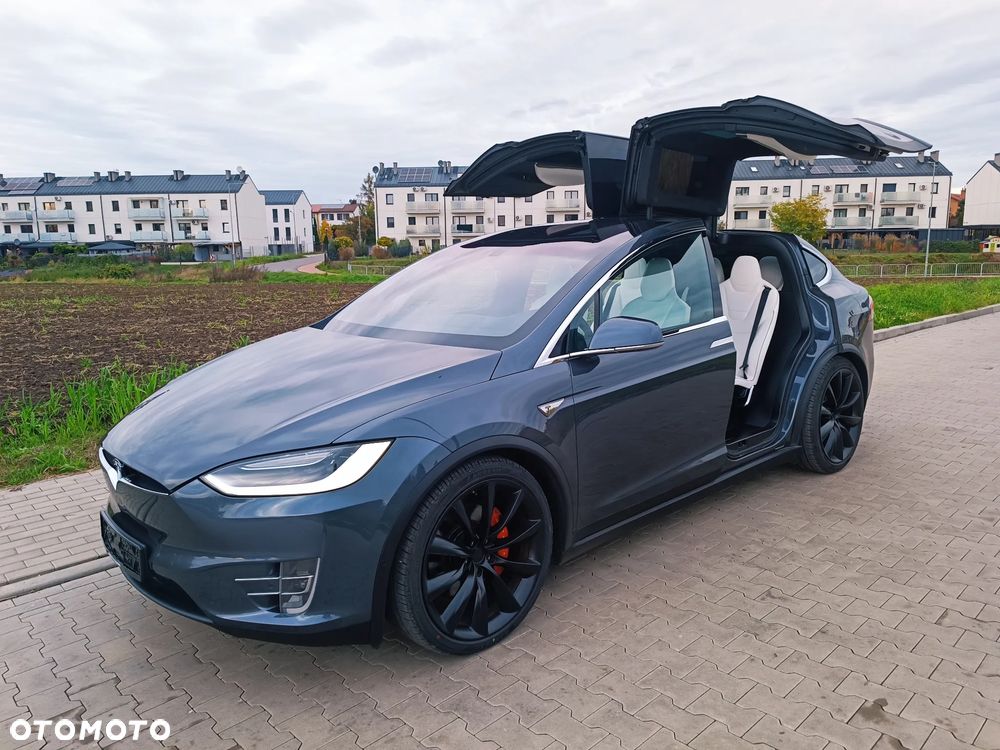 Tesla Model X Performance - 36
