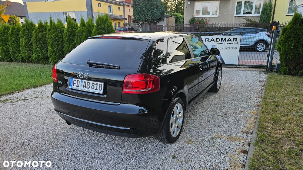 Audi A3 Sportback 1.6 Ambiente - 6