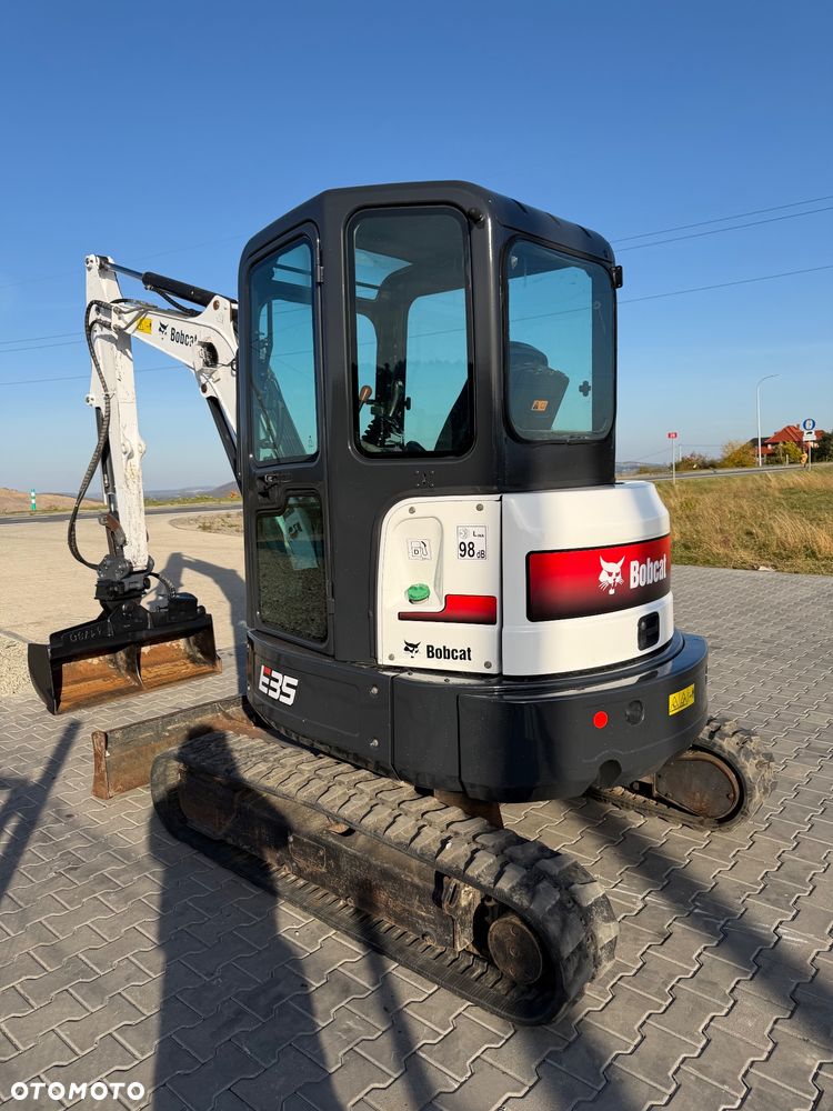 Bobcat E35 - 4