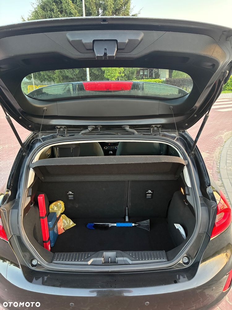 Ford Fiesta 1.1 Trend - 14