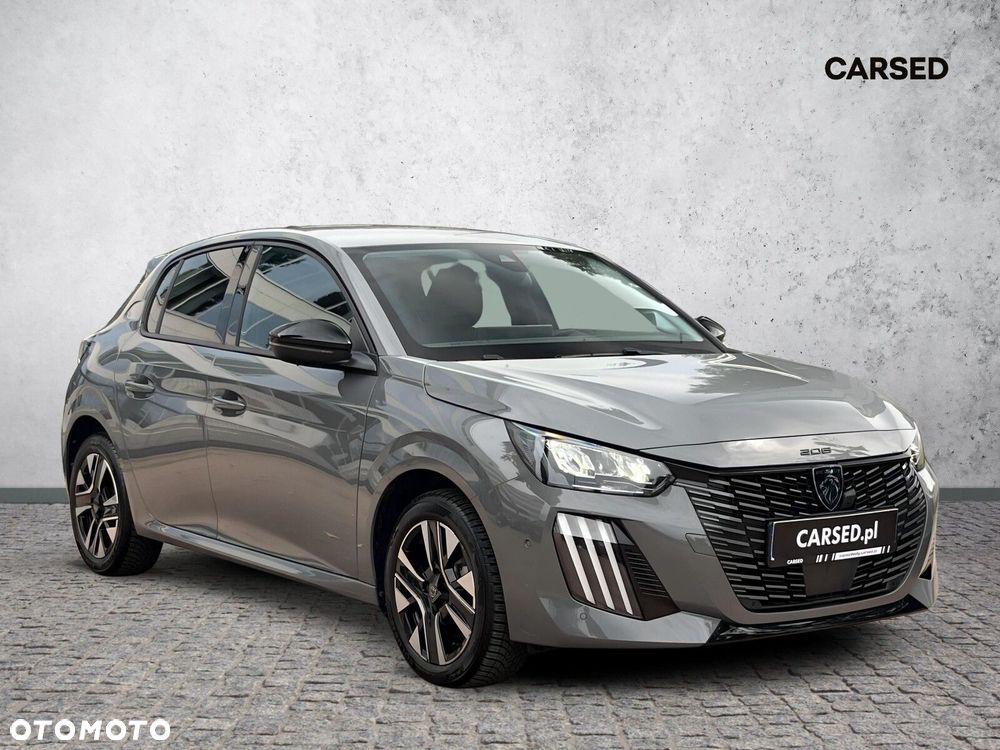 Peugeot 208 - 8