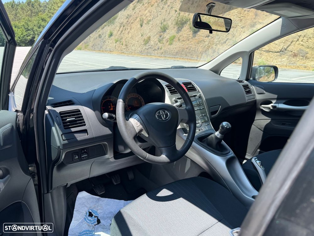 Toyota Auris 1.4 D-4D Luna - 19