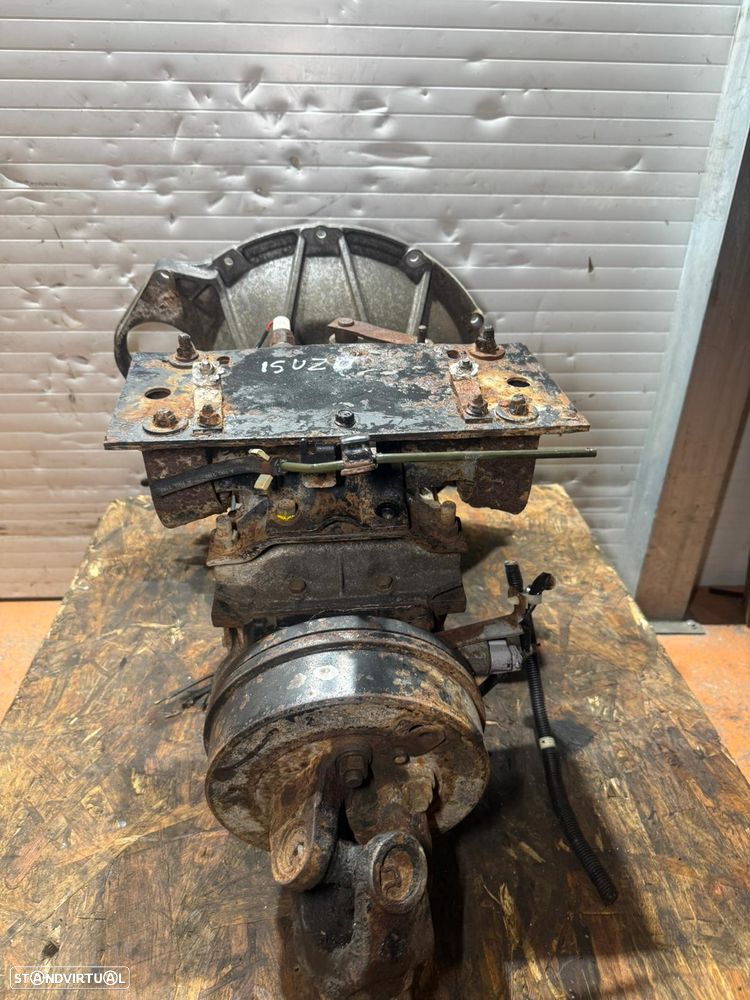 Caixa de Velocidades Isuzu NKR Ref: 897260-3250/4JH1 - 5