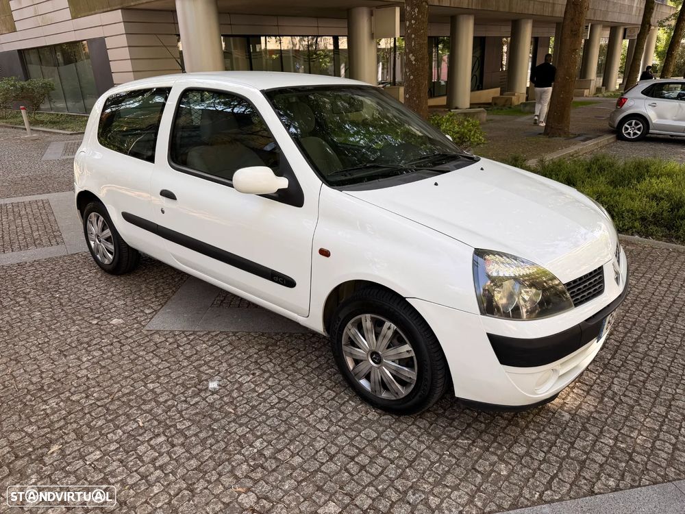 Renault Clio - 9